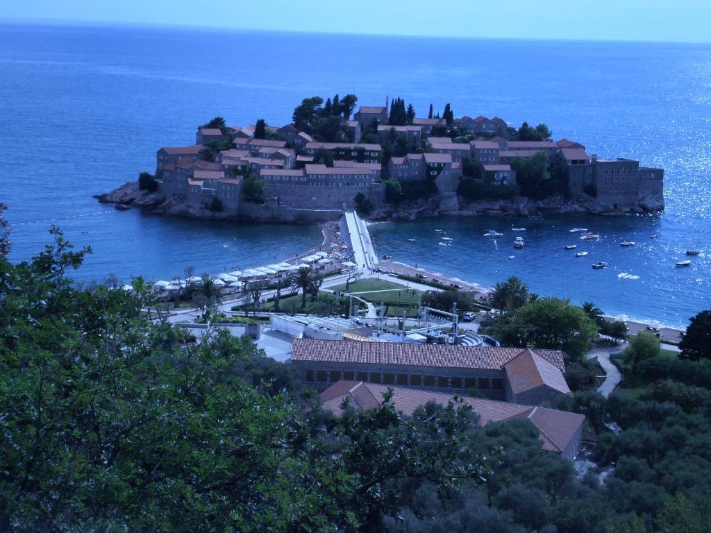 Apartmani Steni Sveti Stefan Exterior photo